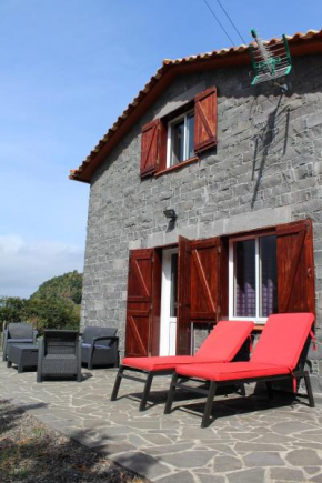 Отель Lameiros Cottage  Сан-Висенте